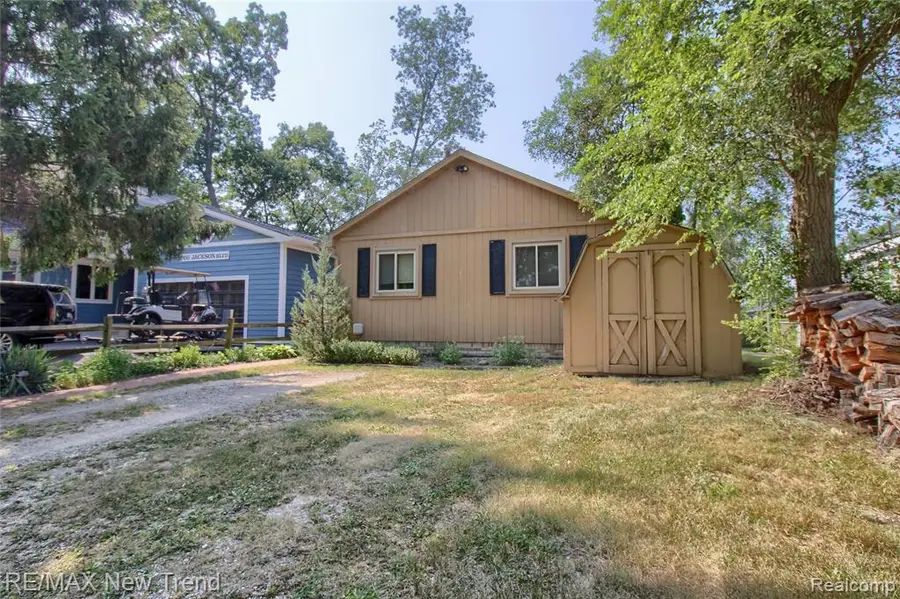2475 Jackson, Highland, MI 48356 - #2