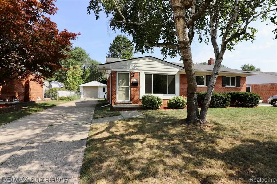 31768 Bretton, Livonia, MI 48152 - #2