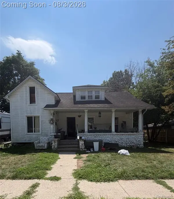 615 North, Howell, MI 48843