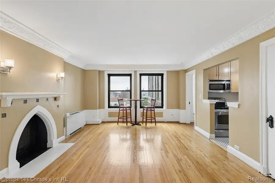 15 E Kirby #1107, Detroit, MI 48202 - #3