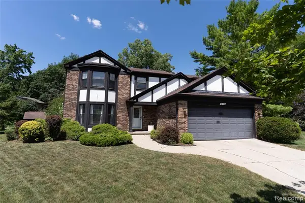 649 Bedford, Westland, MI 48185