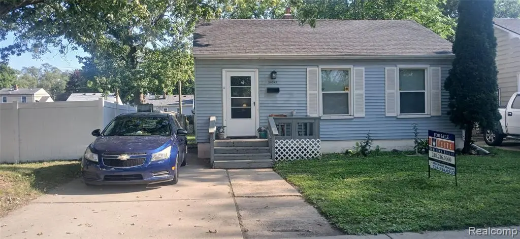 26241 Annapolis, Dearborn Heights, MI 48125 - #1