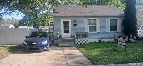 26241 Annapolis, Dearborn Heights, MI 48125