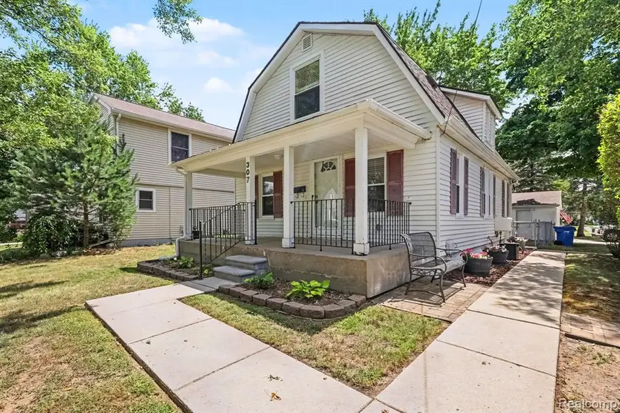 307 North, Holly, MI 48442 - #2
