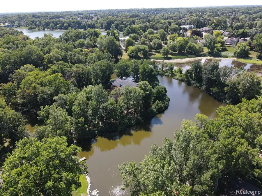 1887 Harvest, Bloomfield Hills, MI 48302 - #2