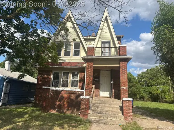 8210 Decatur, Detroit, MI 48228
