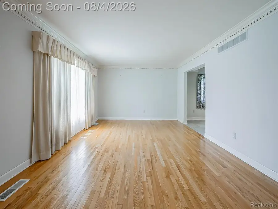 27580 Westcott Crescent, Farmington, MI 48334 - #2