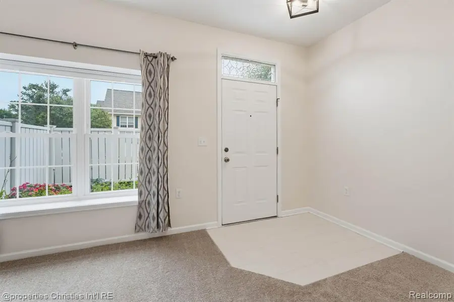 730 Amberly, Waterford, MI 48328 - #3