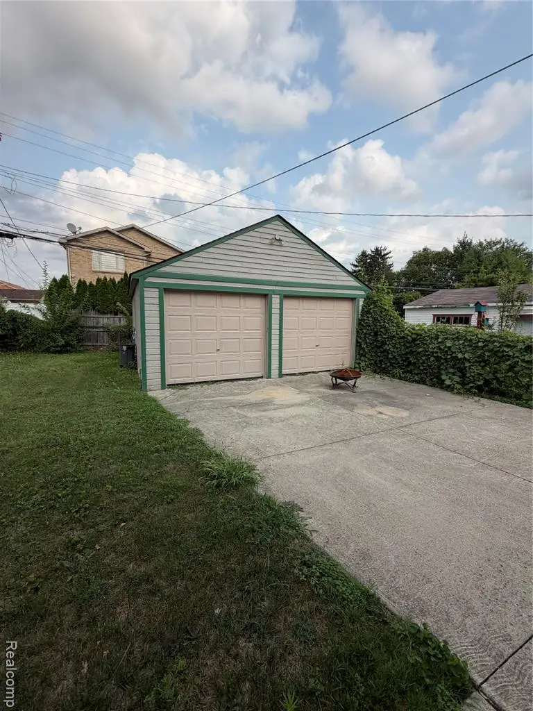 6234 N Beech Daly, Dearborn Heights, MI 48127 - #3
