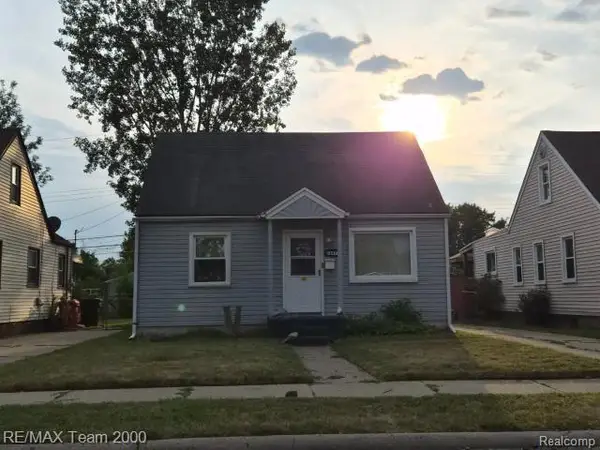 26431 Clancy, Roseville, MI 48066