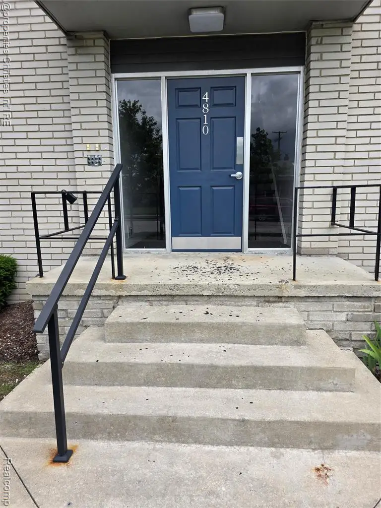 4810 Briarwood #F2, Royal Oak, MI 48073 - #3
