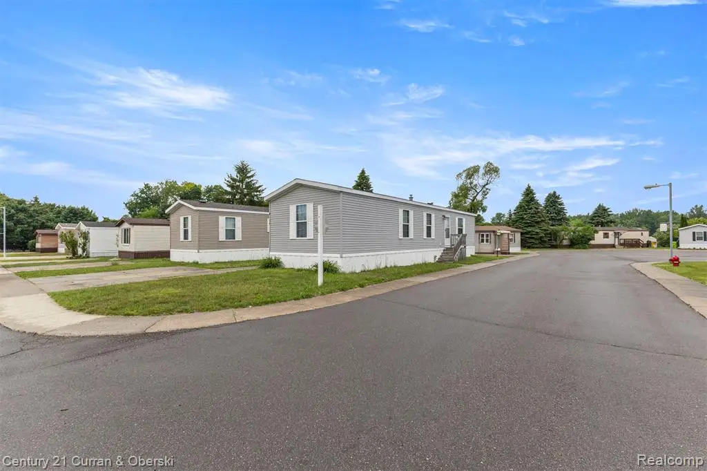 76 Fawn Lake, Walled Lake, MI 48390 - #1
