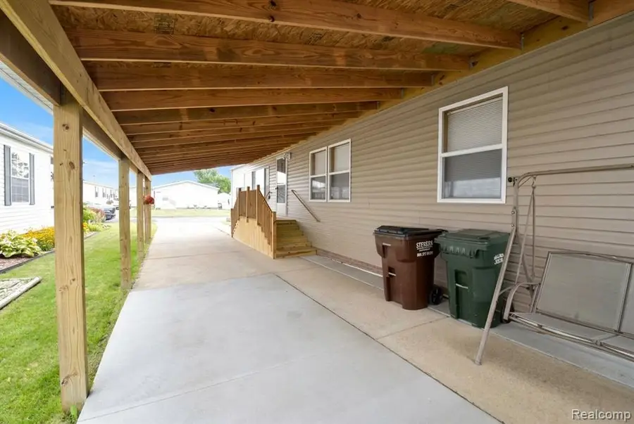 13451 Mapleview, Carleton, MI 48117 - #3
