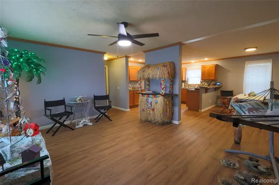 174 Suzanne Blvd, White Lake, MI 48386 - #2