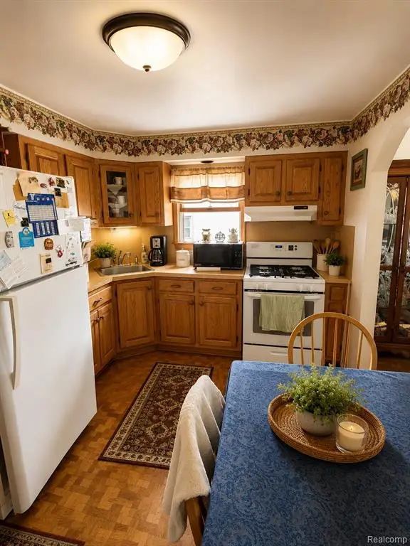 1290 Castlewood, White Lake, MI 48386 - #2