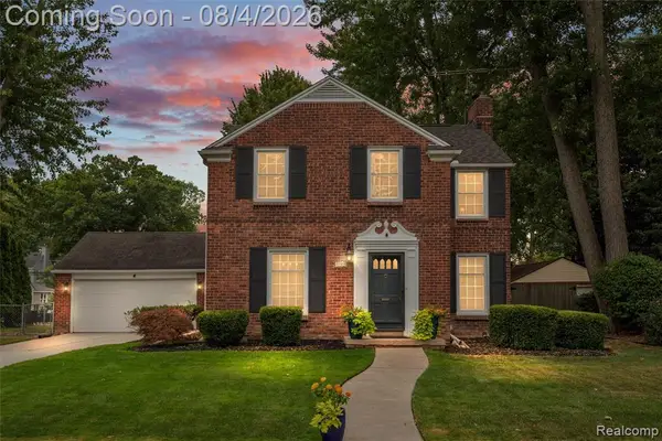 1729 Broadstone, Grosse Pointe, MI 48236