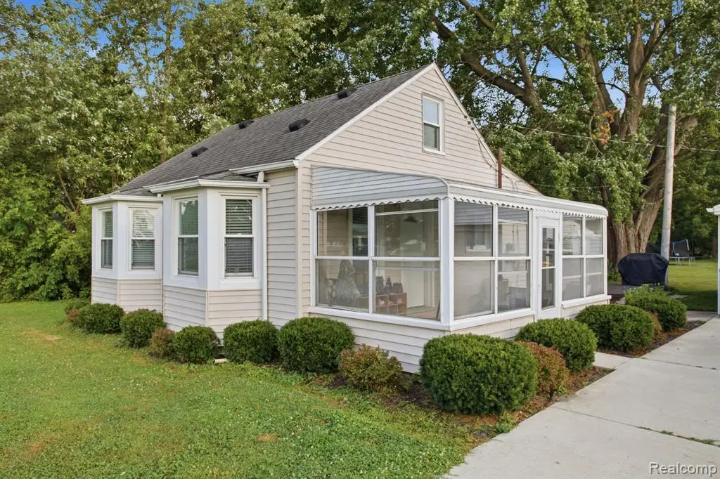 27135 Sibley, Romulus, MI 48174 - #1