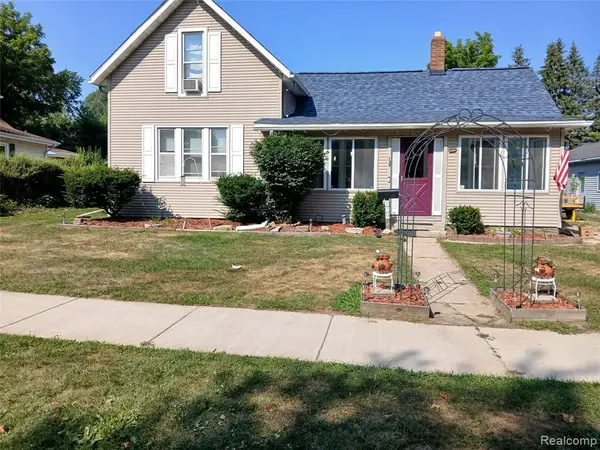 129 E Congress, Caro, MI 48723