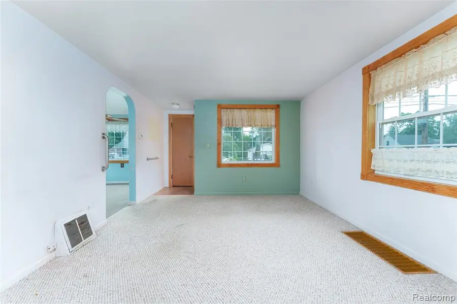 307 Power, Fowlerville, MI 48836 - #2