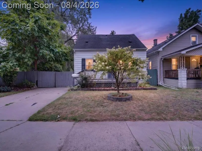 25627 Princeton, Dearborn Heights, MI 48125 - #1