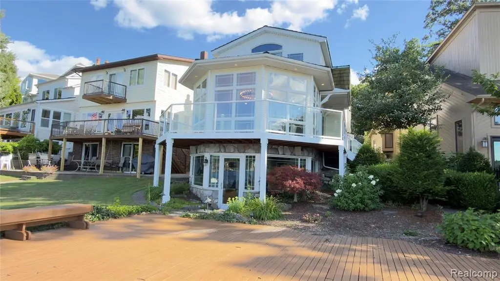 3858 Island Park, Waterford, MI 48329 - #1