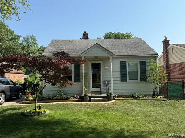 22225 Saint Gertrude, Saint Clair Shores, MI 48081