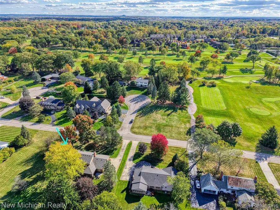 9201 Burning Tree, Grand Blanc, MI 48439 - #3