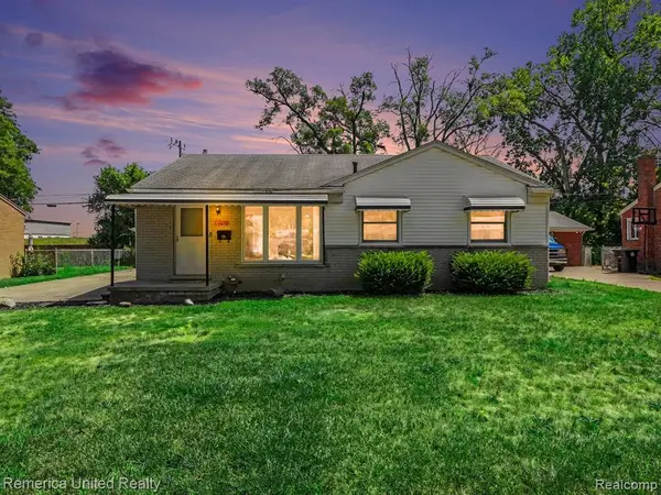 11070 Hillcrest, Livonia, MI 48150