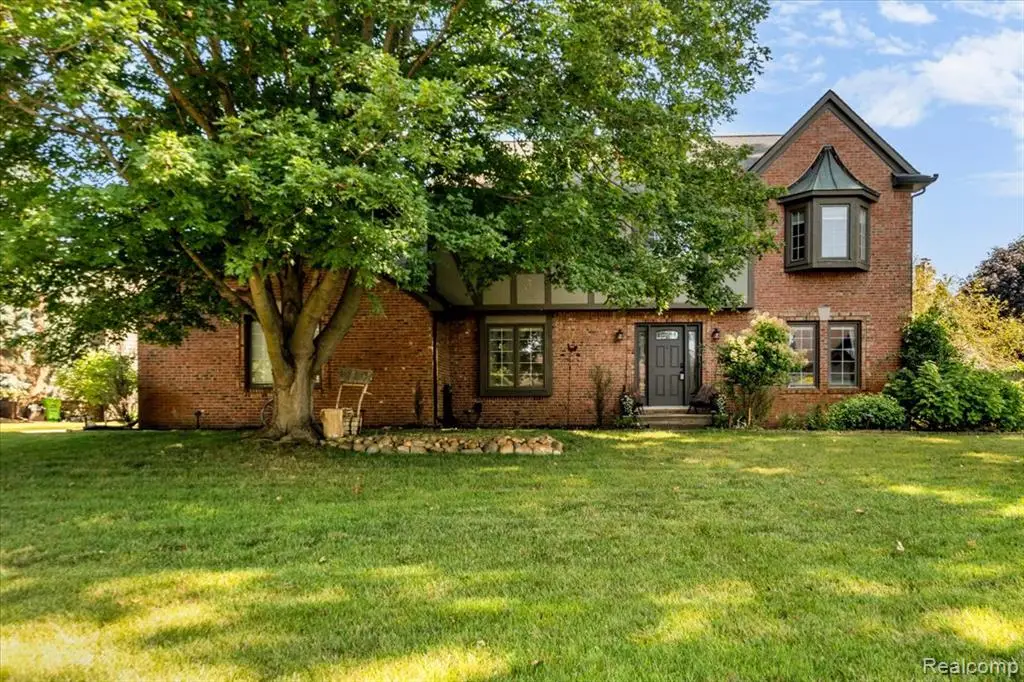 2765 Hunter Heights, West Bloomfield, MI 48324 - #1
