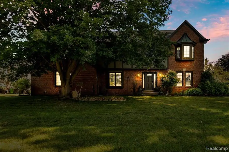 2765 Hunter Heights, West Bloomfield, MI 48324 - #2
