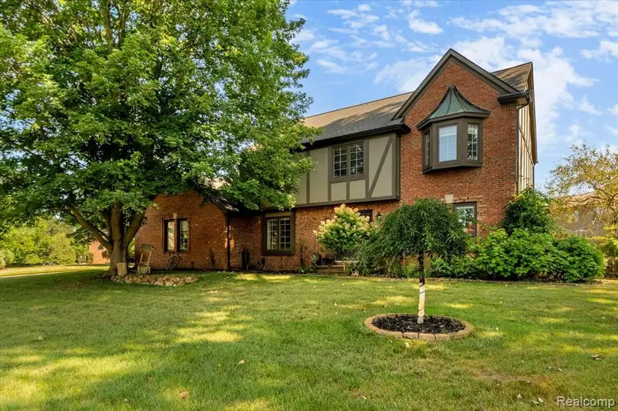 2765 Hunter Heights, West Bloomfield, MI 48324 - #3