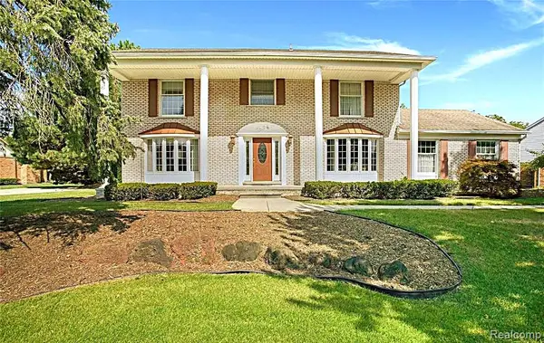 1114 Chaffer, Rochester Hills, MI 48306