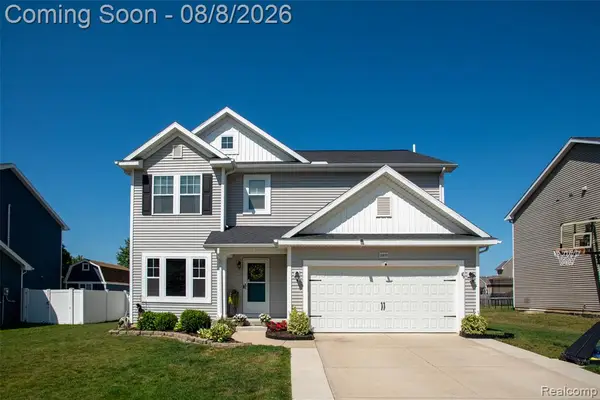 3677 Amber Oaks, Howell, MI 48855