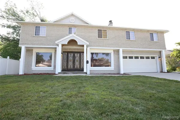 519 Berwyn, Dearborn Heights, MI 48127