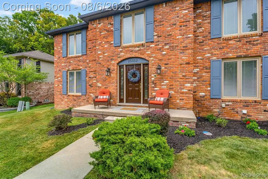 25352 Witherspoon, Farmington, MI 48335 - #2
