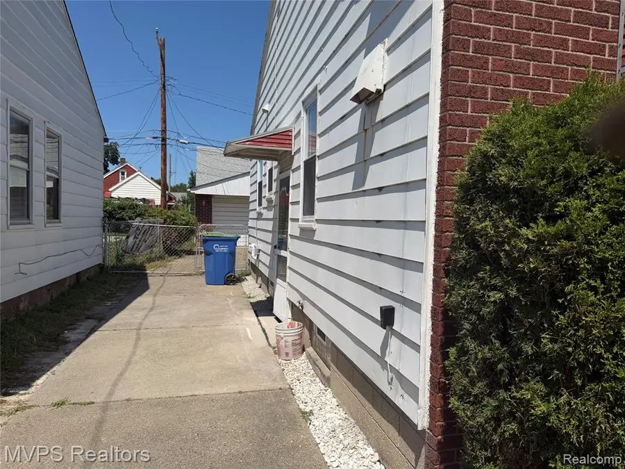 7567 Timken, Warren, MI 48091 - #3