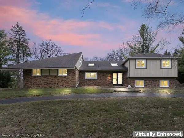 5910 Cedar Knoll, Brighton, MI 48116