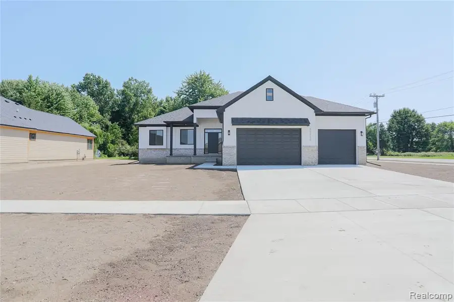 55050 Englewood, Macomb, MI 48042 - #2