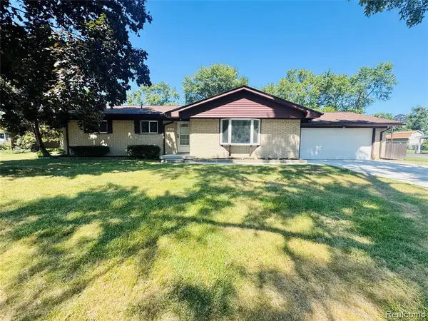 2731 Huntington Park, Waterford, MI 48329