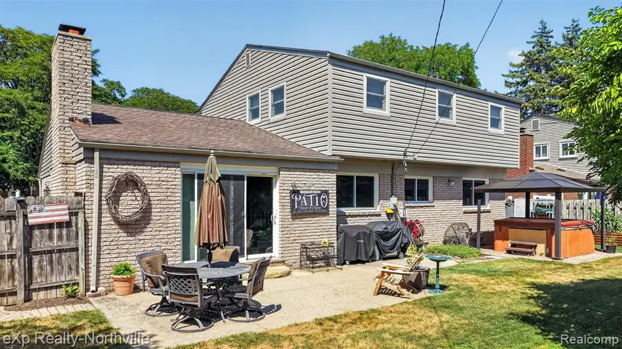 32665 Scone, Livonia, MI 48154 - #2