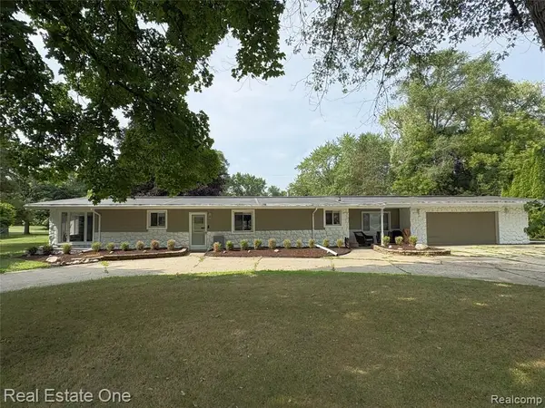 532 Nichols, Auburn Hills, MI 48326