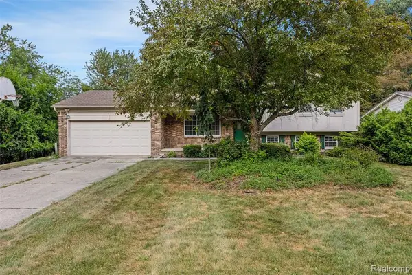 20116 Rippling, Northville, MI 48167