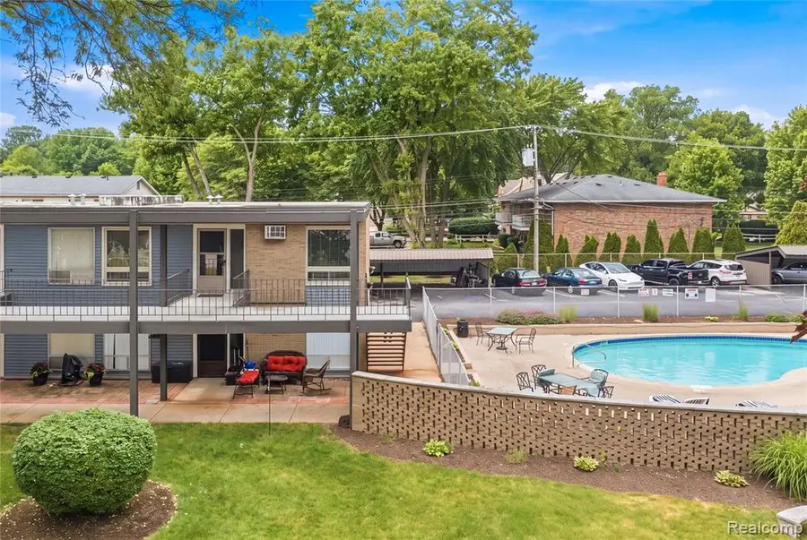 15055 Hubbard #28, Livonia, MI 48154 - #2