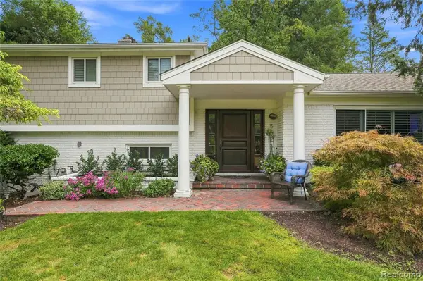 5523 Crabtree, Bloomfield Hills, MI 48301