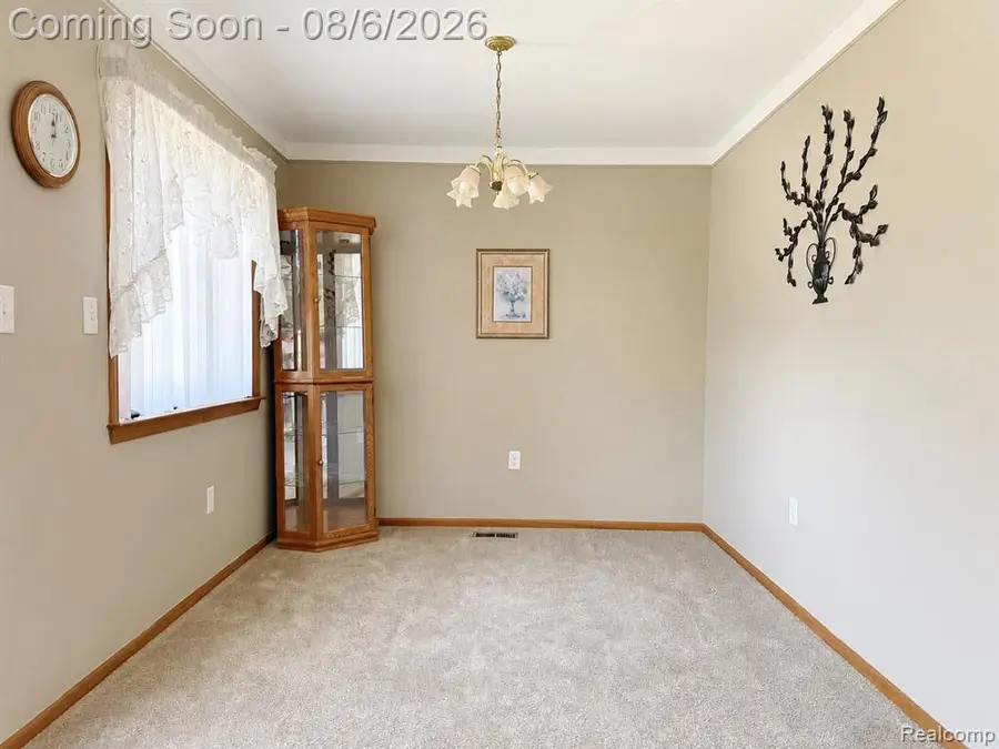 32910 Rosslyn, Garden City, MI 48135 - #3