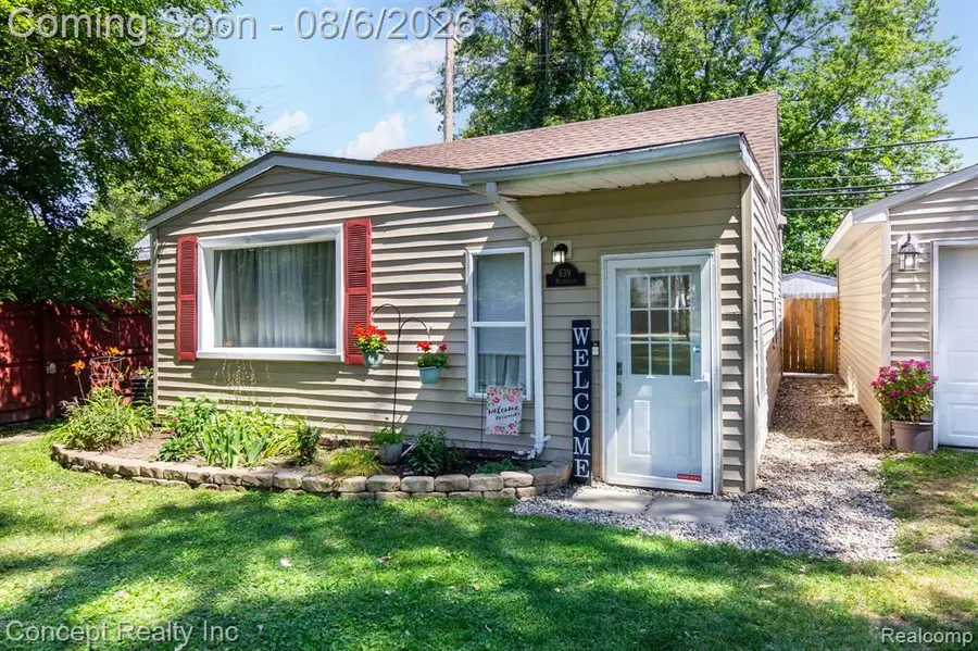 639 Mulhollen, Monroe, MI 48161 - #3