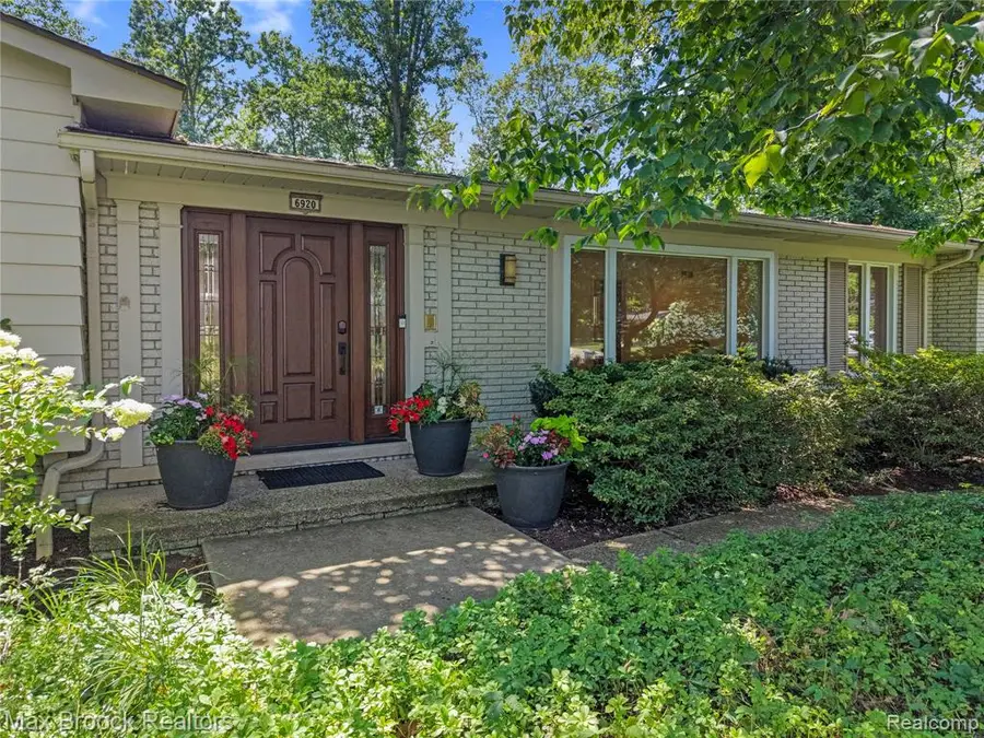 6920 Candlewood, West Bloomfield, MI 48322 - #3