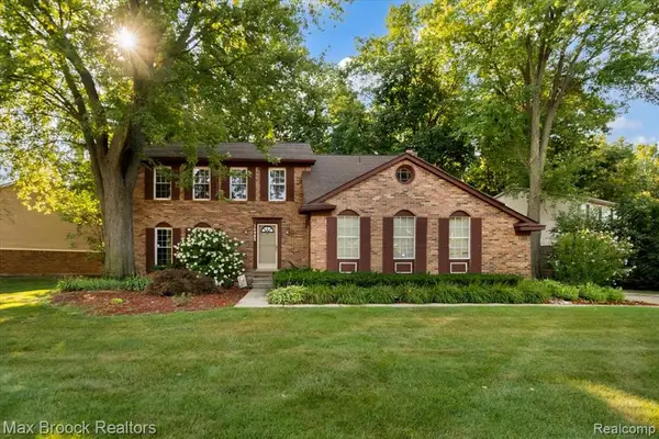 34985 Valley Forge, Farmington Hills, MI 48331