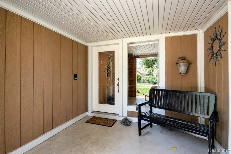 22783 Shadowglen, Farmington, MI 48335 - #2