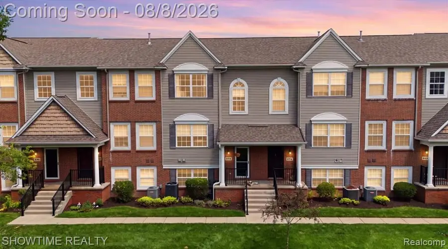 826 Eagle, Fenton, MI 48430 - #3